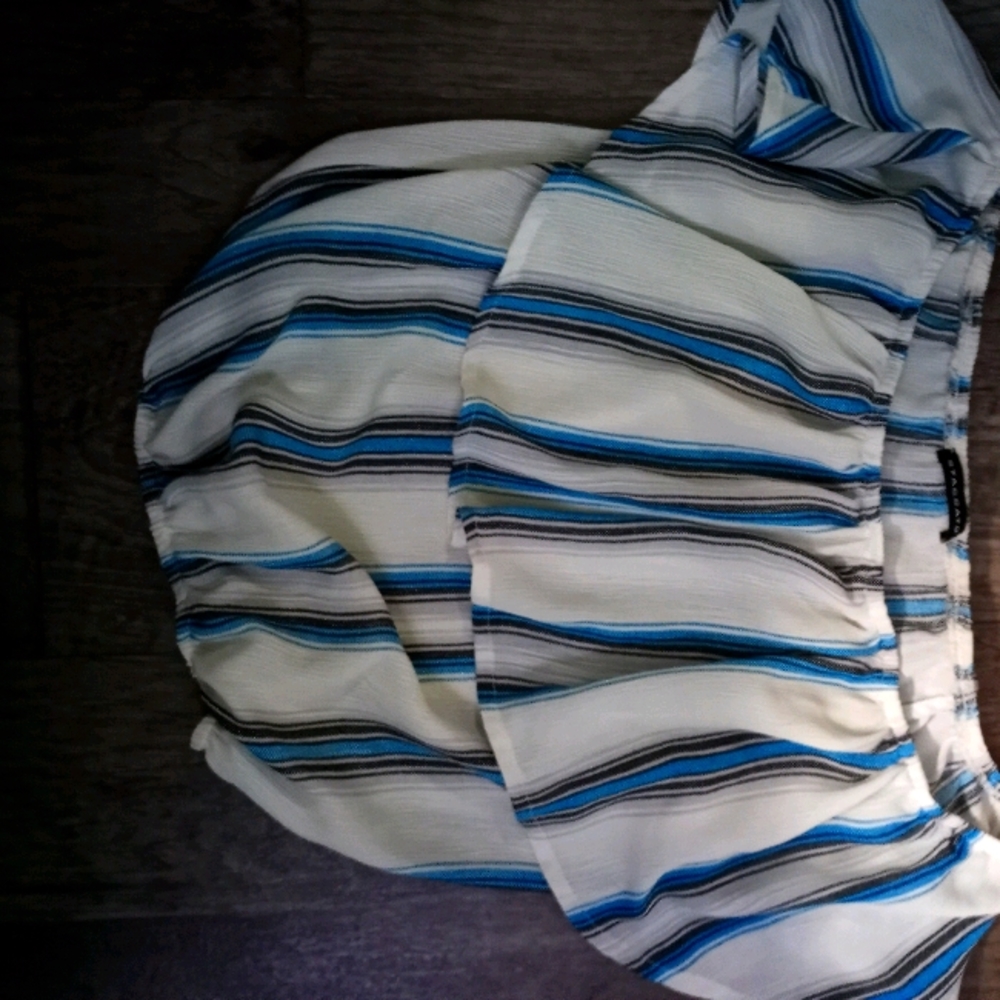 Off the shoulder cropped striped top